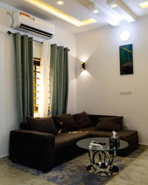 Stylish 2BR Modern Apt in Cité Baguida